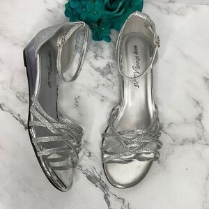 EASY STREET Tarrah Silver Glitter Evening Sandals 9W